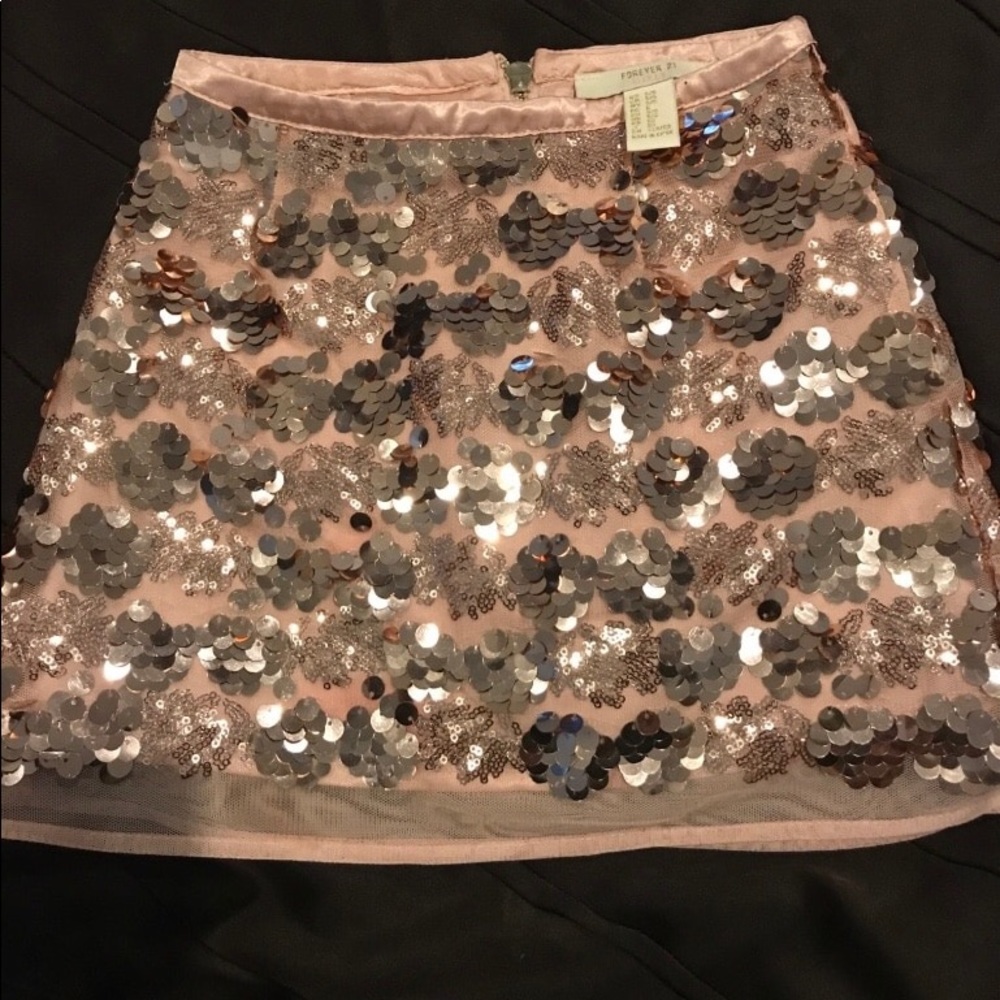 Girls Forever 21 skirt. Size 5/6.